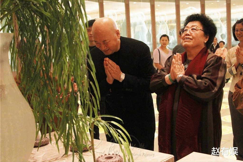 小燕子|陈丽华立遗嘱:儿女每人100亿,余下归唐僧老公!网友评论扎心了