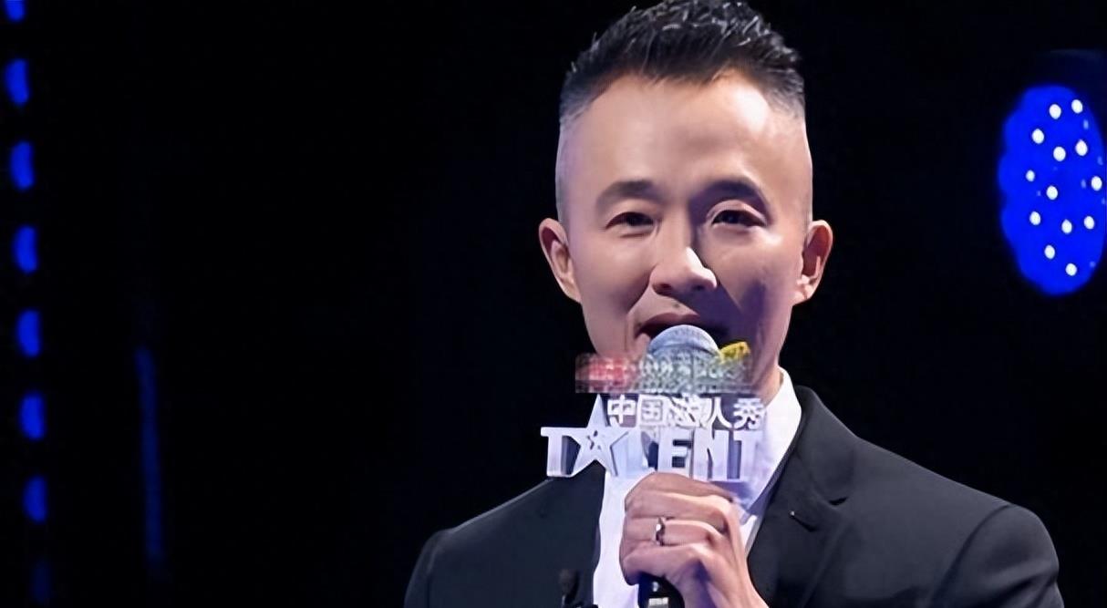 程雷和妻子王萌萌的感情,虽年纪相差18岁,但依旧甜蜜如初