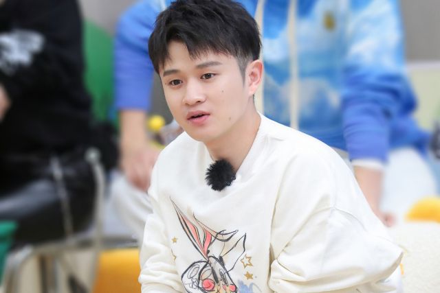 池子|我们的客栈: 王勉回应春晚尴尬一分钟,唐嫣二十年男闺蜜现身