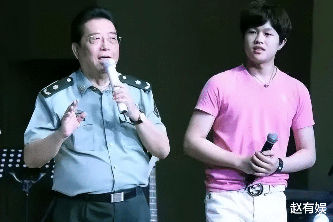 李双江|好走不送！84岁李双江被曝放弃每月3万退休金，带儿子移民国外