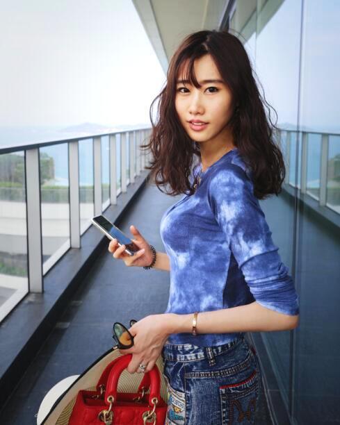 |巩汉林90后儿媳亲自下厨！为公公做美味食物，一家5口其乐融融