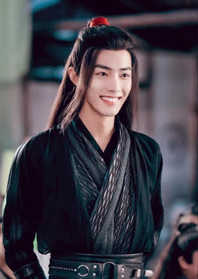 事实证明，31岁的肖战，走不通朱一龙的路，再挣扎也是无用功！