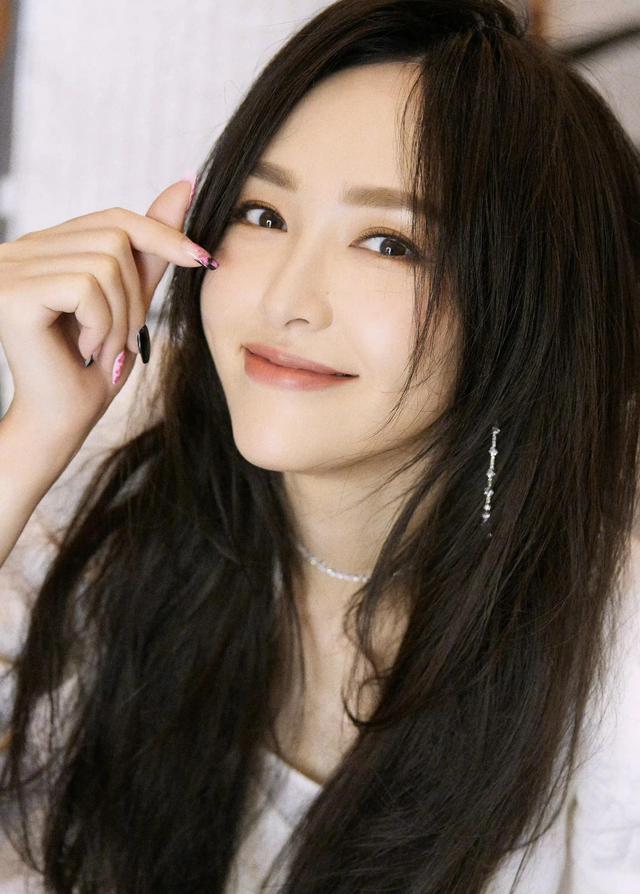 唐嫣|明星唐嫣写真造型:甜美女神、唯美端庄