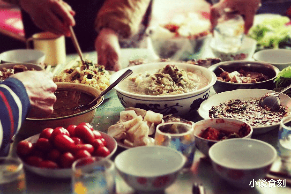 春联|明日除夕，提醒：1不关，2要做，吃3样，忌2事，喜迎龙年讨个彩头