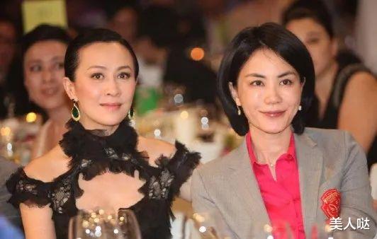 牛仔裤 王菲刘嘉玲豪宅聚会照流出，仅5岁之差却一个灵动少女，一个犀利大妈