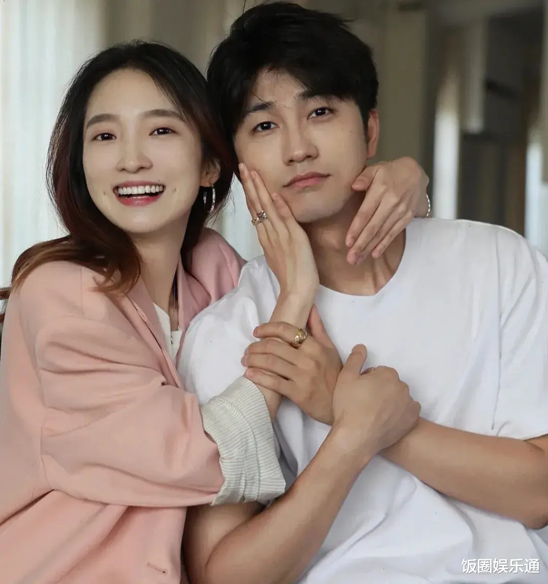 半熟恋人|《半熟恋人》罗颖黄瑞恩低调恋爱屡遭议论,现亲密同框破分手传闻