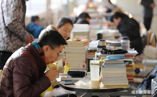 chatgpt|考研失利还继续吗?不想二战也不是非得马上找工作不可