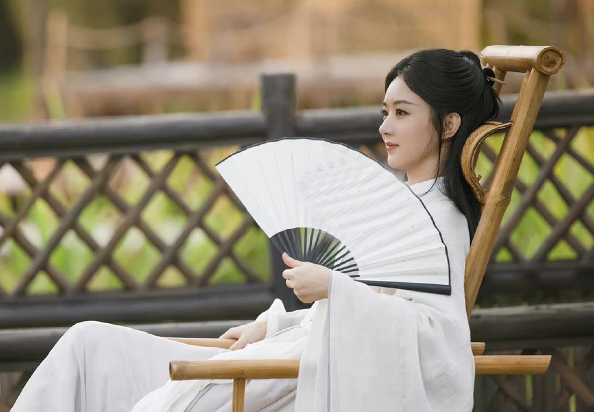 于正新剧官宣,但凡女主颜值拉挎点,都压不住这群绝色女配,期待