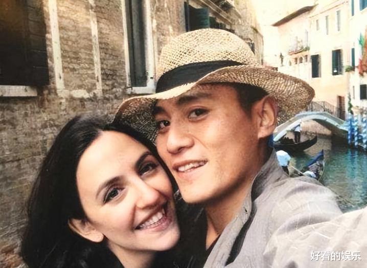 刘烨|刘烨法国老婆老到认不出,穿棉服逛菜场被嘲像大妈,混血儿女长残