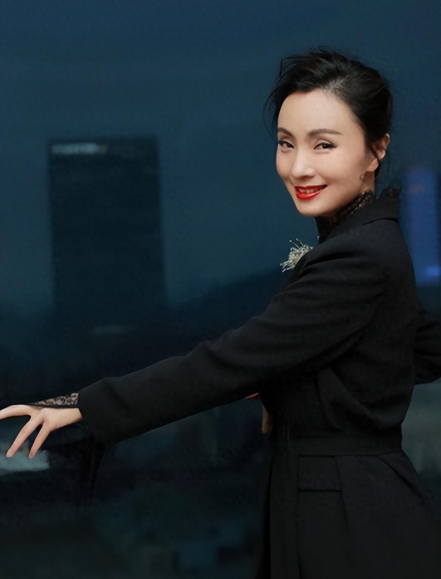 表面恩爱夫妻，实则全是伪装，这一次，陶虹和徐峥私事再也瞒不住了