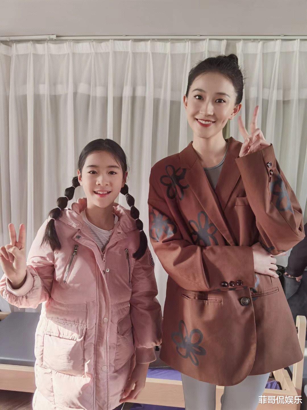 绽放光芒的体操女神张豆豆:因“挺胸照”走红,身姿风采似明星