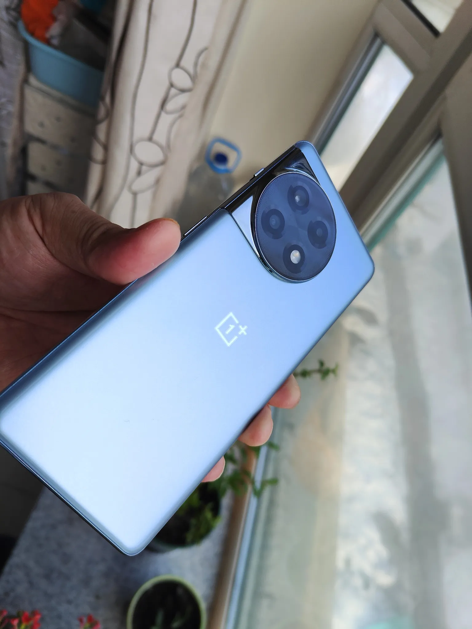 一加科技|看全网都在说一加 Ace 2比粮厂的手机更香,数码圈博主正面回应了