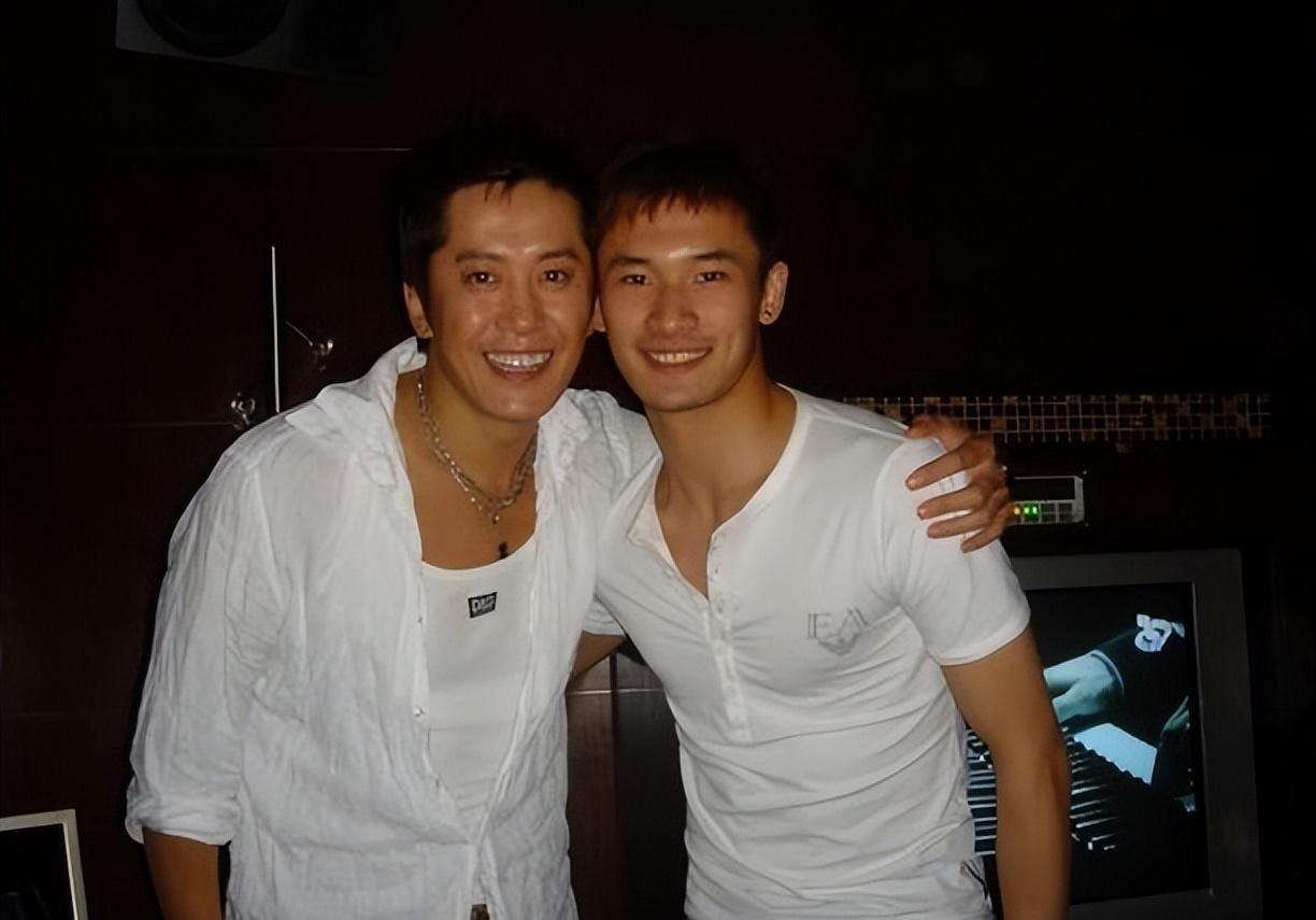 毛宁|他8次上春晚，与杨钰莹有一段佳话，作死被捕入狱