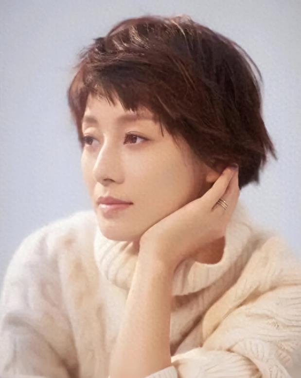 圈内巨星马伊琍宣布恋情,与绯闻男友一起现身活动