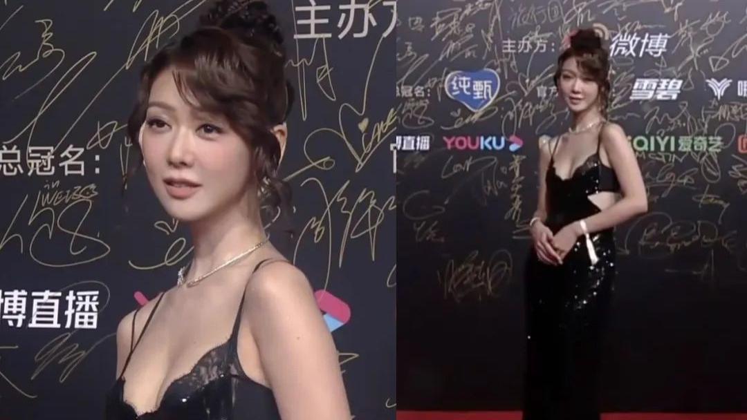 音乐盛典红毯：薛凯琪穿着大胆，于文文像伴娘，周笔畅发型拉胯