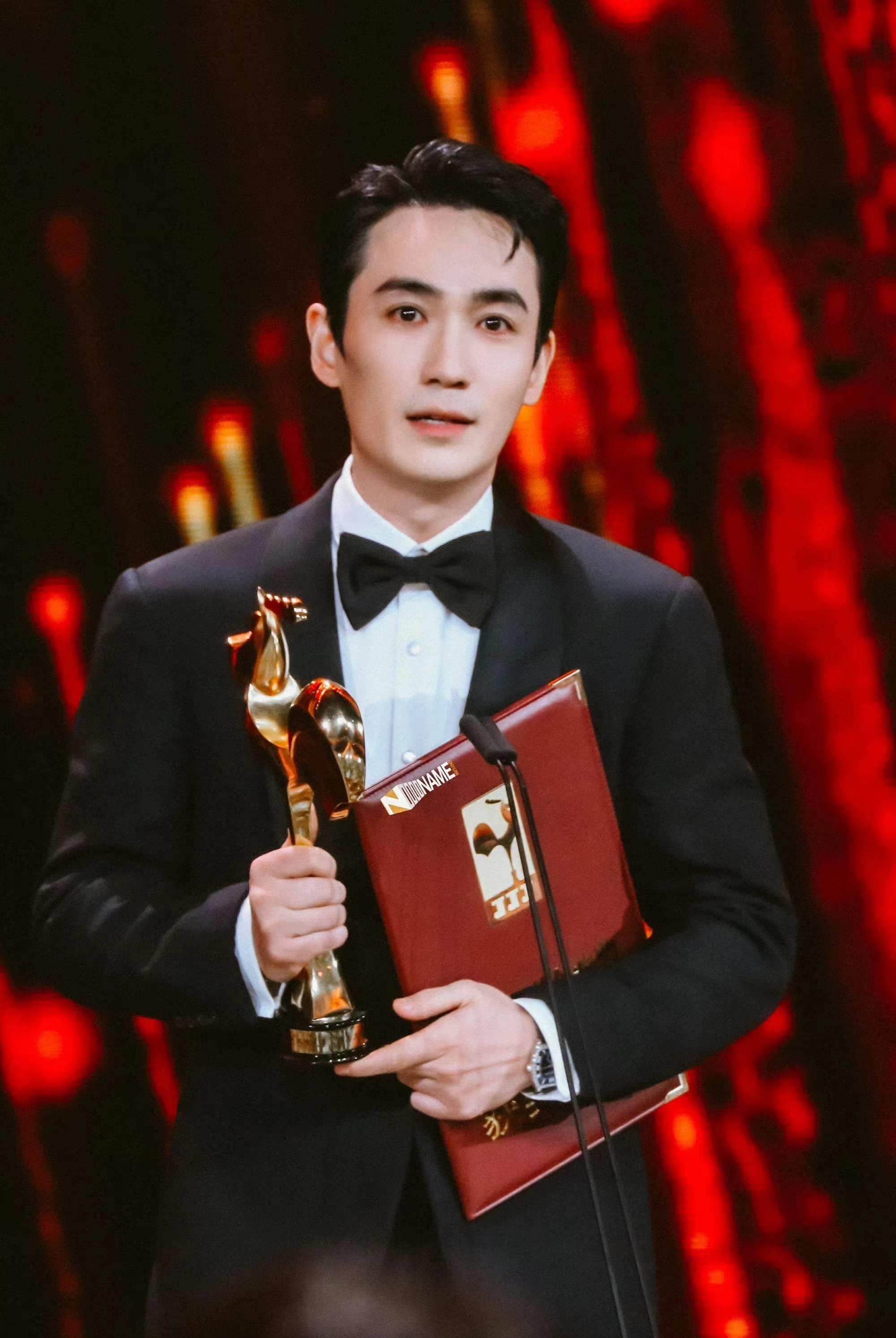 万茜|一场在香港举办的颁奖典礼,将对内地明星的不尊重体现得淋漓尽致