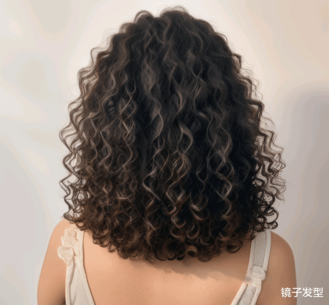 头发细软少就选全头烫，又美又洋气，十分显发量