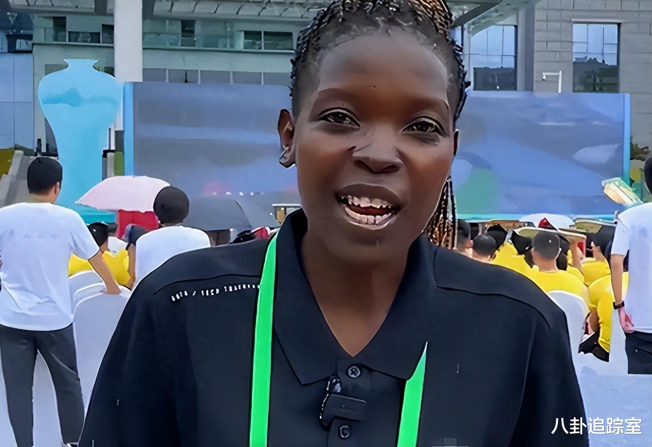 Rose好友曝直播中断真相，称被黑粉攻击气到呕吐，网友：彻查到底