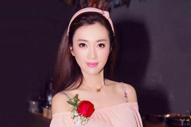 尹峰：《非你莫属》中的“神仙姐姐”，虽发展不利，但未来可期