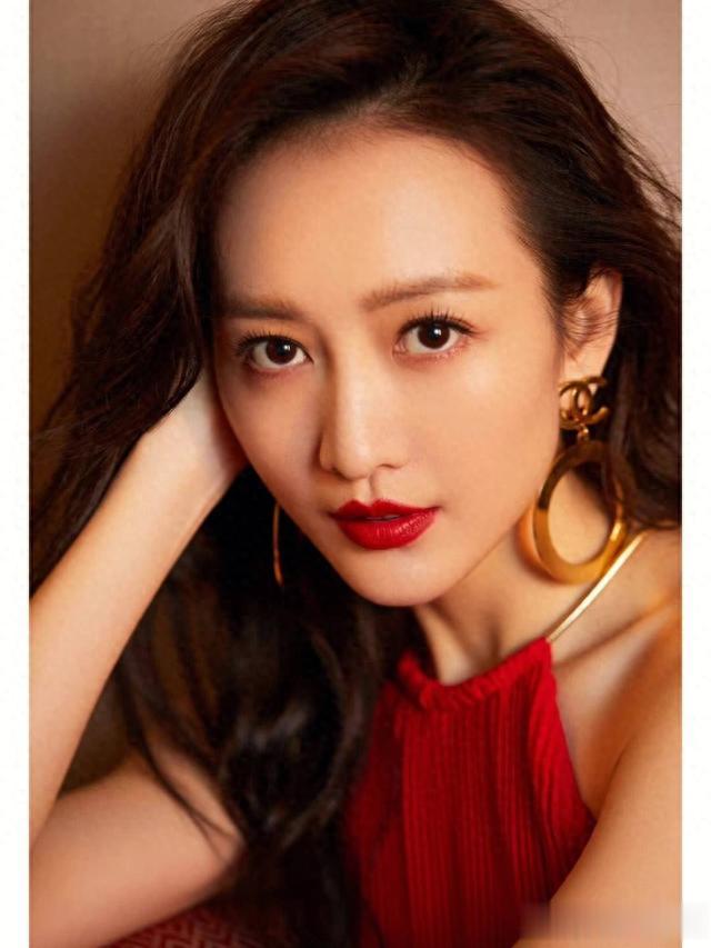 现世报终于到了，40岁王鸥丑闻又曝光！揭开她私生活的“遮羞布”