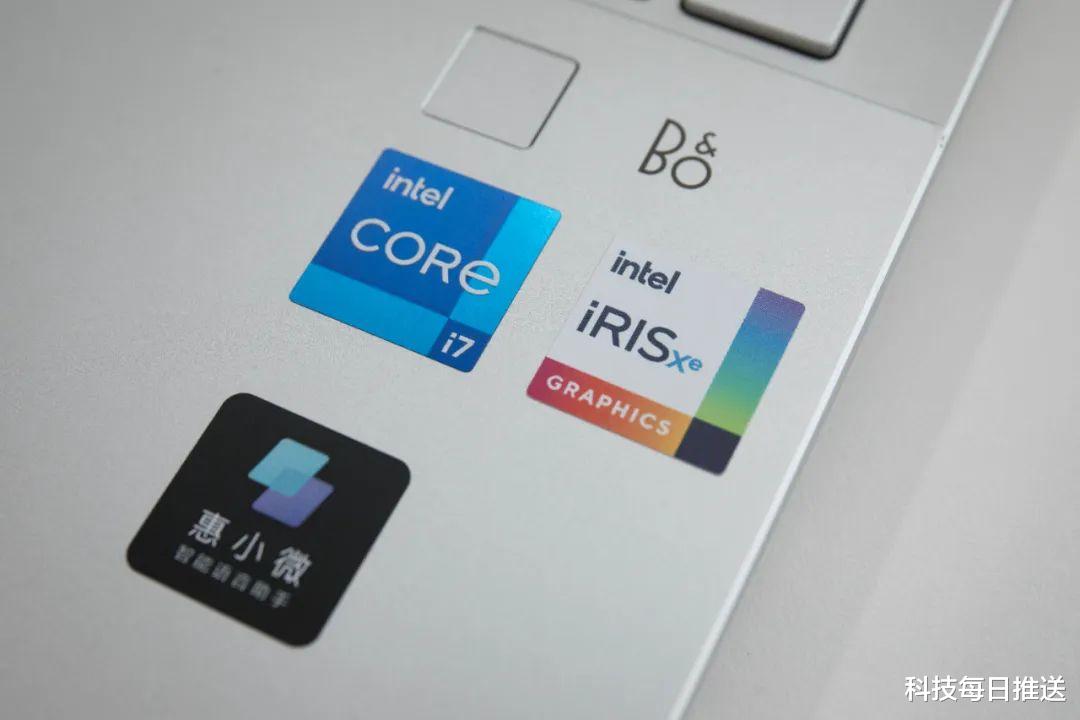 惠普的爆款轻薄本,真有那么强?我做了个极限测试