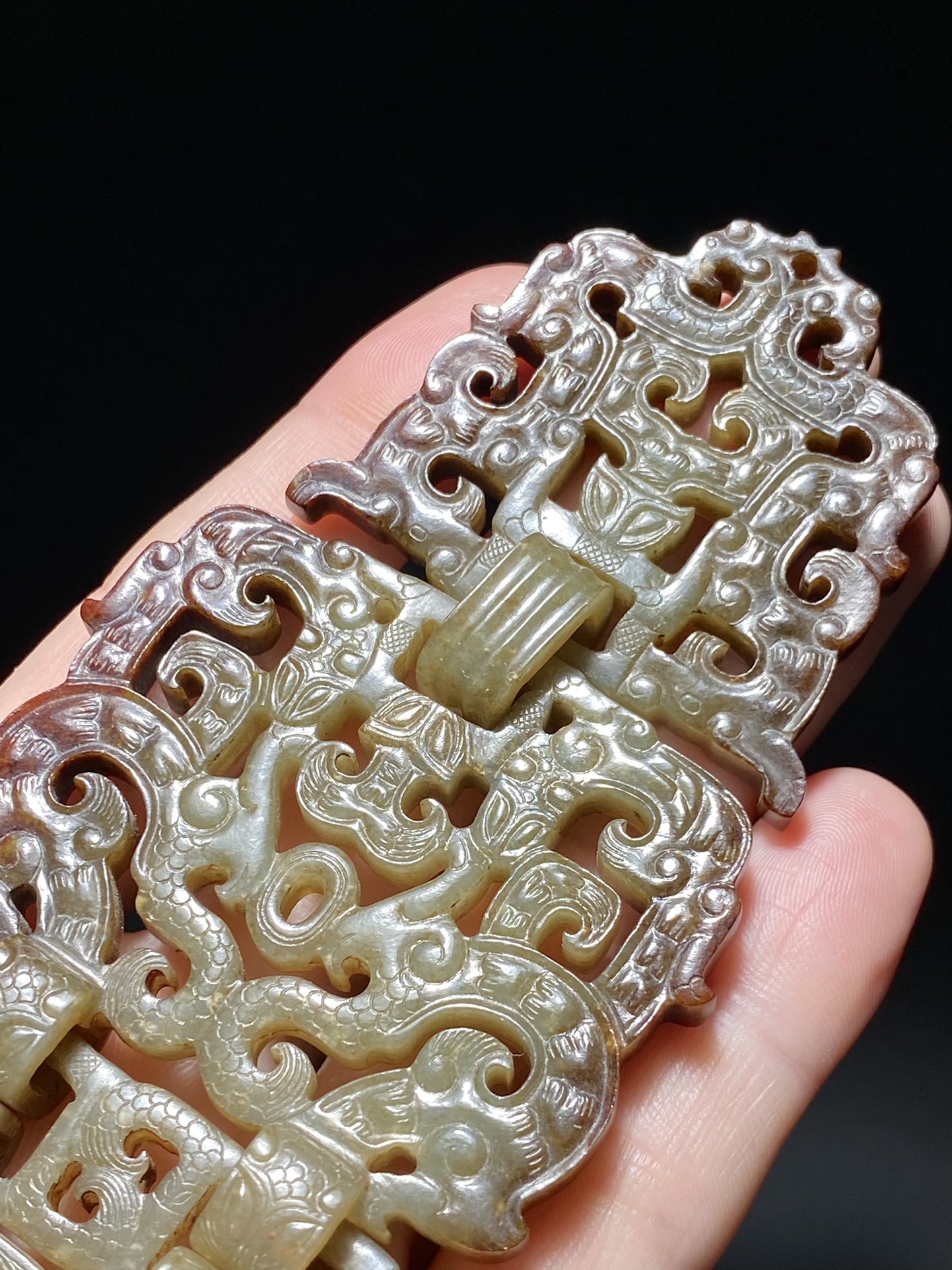 和田玉籽料|汉 和田玉籽料受沁 楚式 龙纹 活环 组珮 玉挂饰