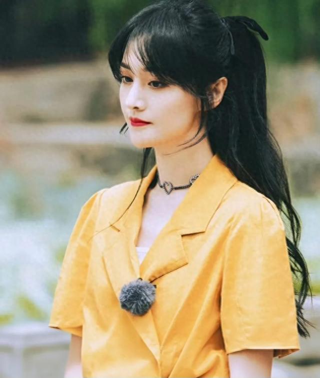 郑爽大逃亡？债主追去美国，她火速搬家，不敢出席官司漂泊在外