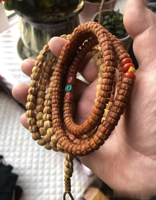 和田玉籽料|文玩菩提子盘个真货都难?真假并不是关键!