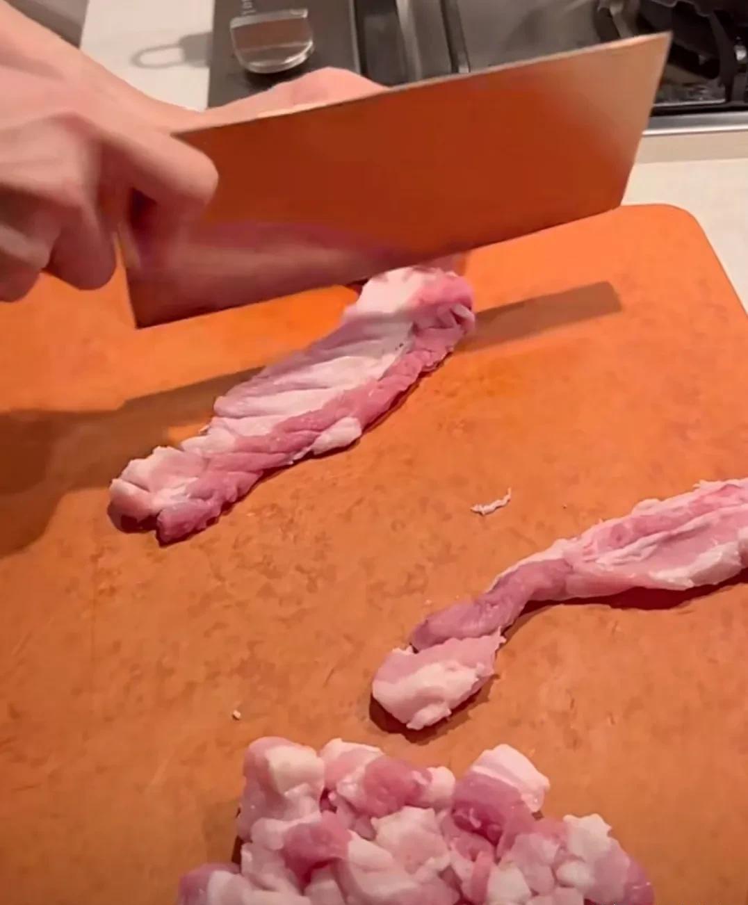 |董洁晒樱桃肉,50万人围观,评论区爆了