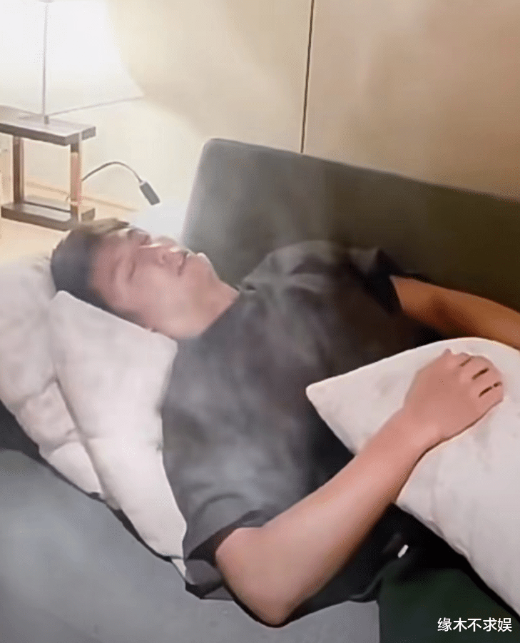 黄景瑜|黄景瑜前妻晒录音,曝其婚内多次出轨,女演员知三当三、叫嚣正宫