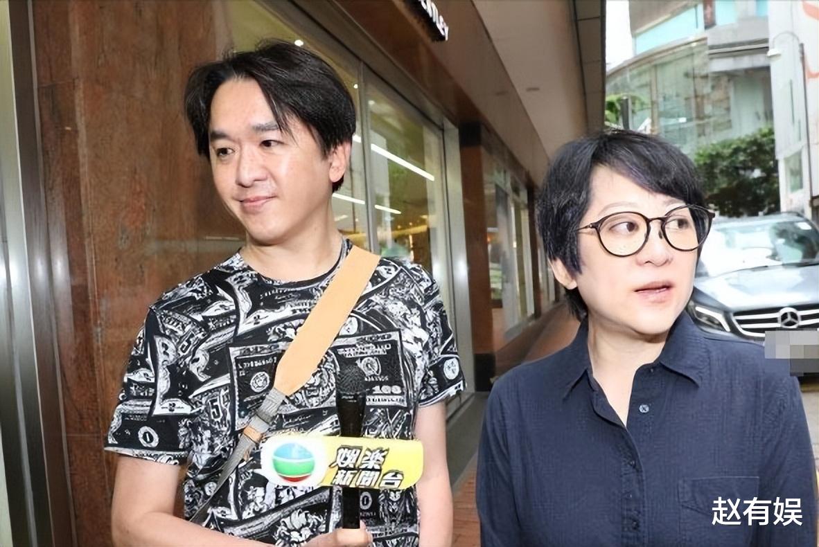 养3个女友，每人每月给50万工资，一周轮流陪2天，剩一天休息