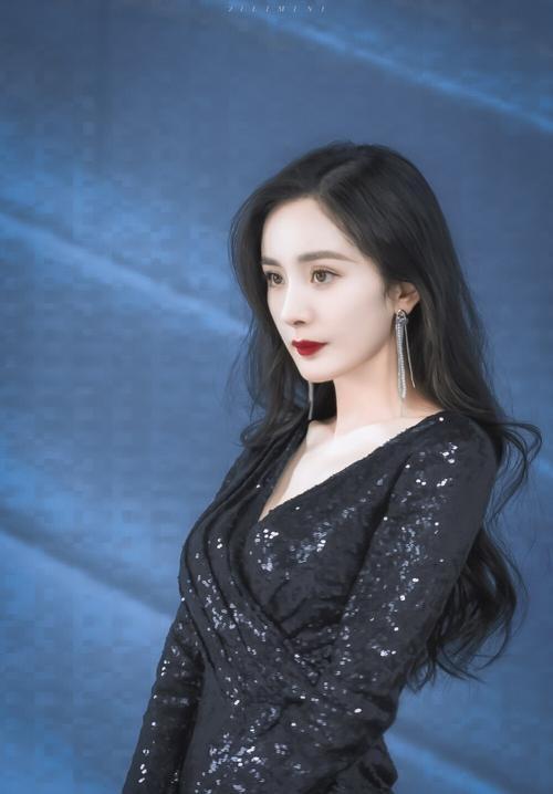 杨幂与赵丽颖,14年为顶流“明争暗斗”,终于要分出输赢了