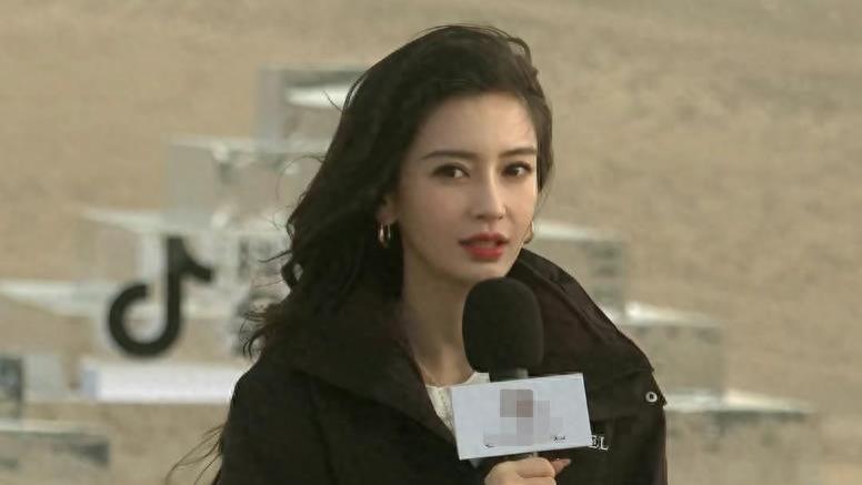 疯马秀风波后，品牌方发布baby最新物料，张嘉倪的杂志正常宣传