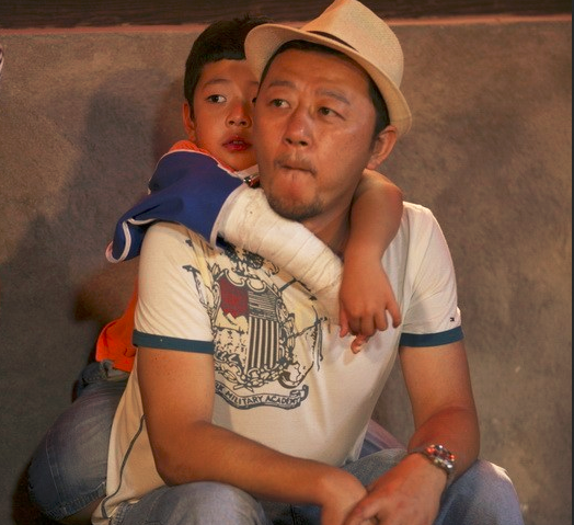 张亮|“男神”张亮困局:从红极一时,到“失业”,一手好牌就这样糊了?