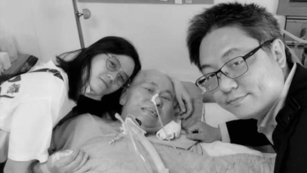 林靖恩完败！遗产被骗光，只剩巨额贷款，继子晒合影嘲其被李坤城骗