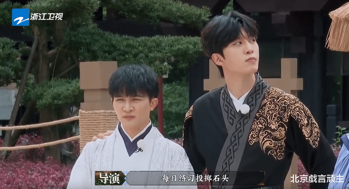 周深|奔跑吧:周深尽显绅士风度,出圈举动拉满节目看点,再创收视奇迹