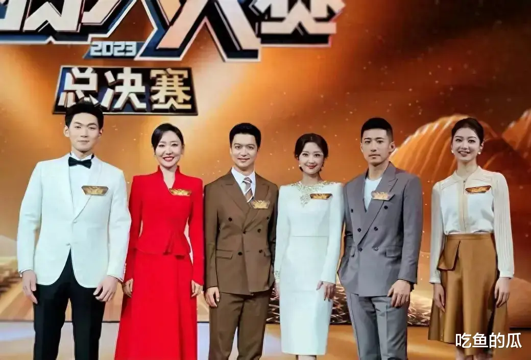 曝冯琳参加主持人比赛表现差的原因:不灵活,深度不够,无才艺展示