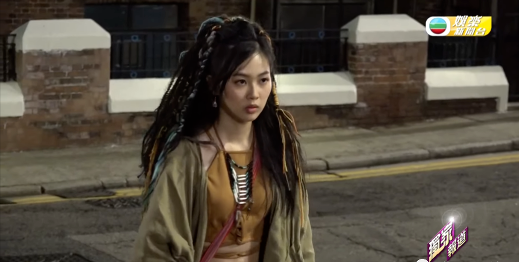 25岁TVB小花空降人气剧集过足戏瘾，与上位男星拍戏疑传出恋情