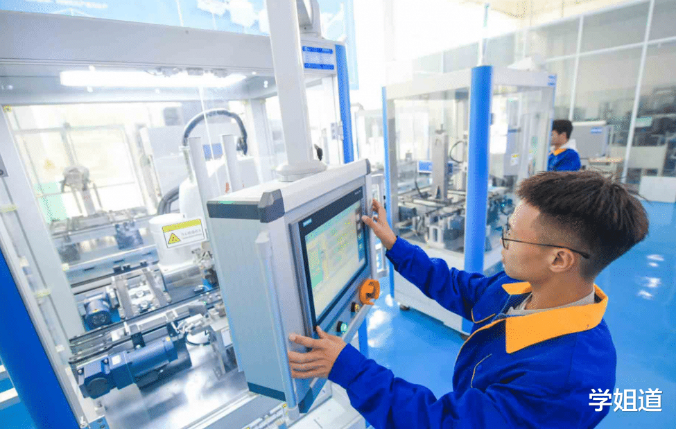 职业教育|不要被学历限制,职业教育也需大力发展,提升地位和质量是重点