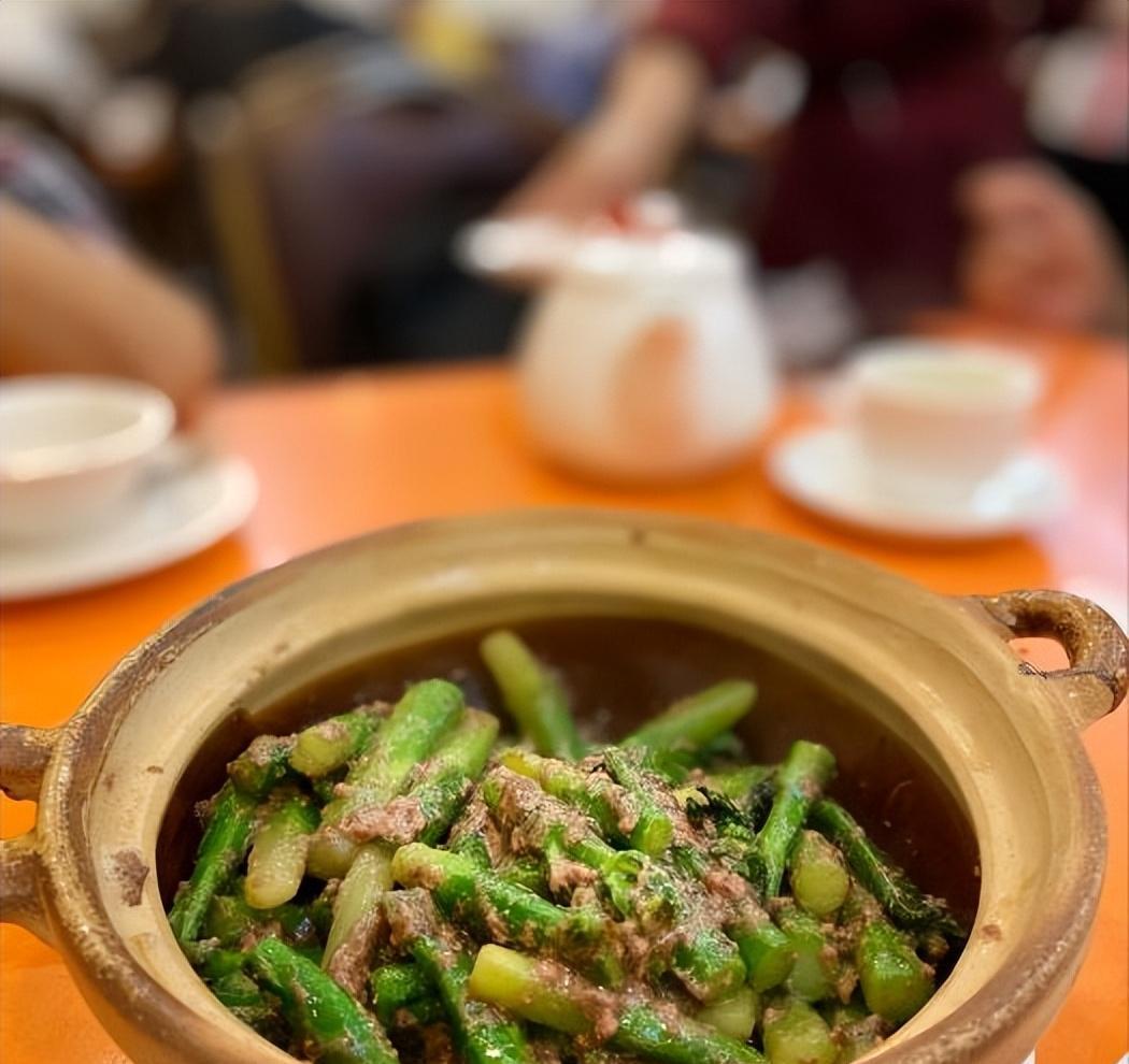 菠菜|5个山东人来广州小破店吃饭，晒出菜单怀疑被宰，网友：不识货