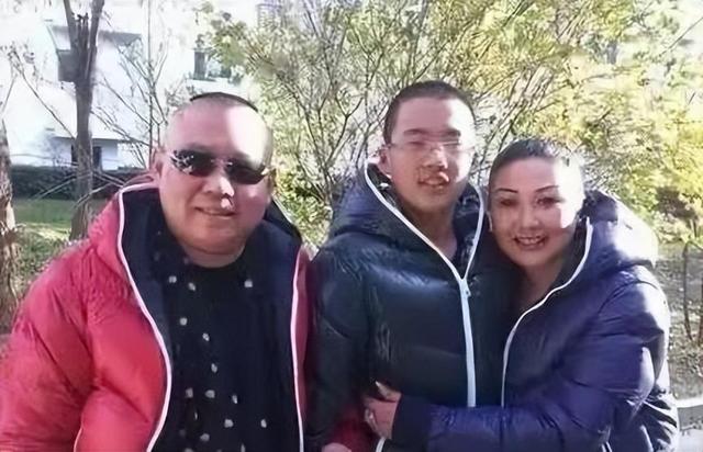 郭麒麟因伪善继母离开德云社?王慧真面目曝光,父子关系浮出水面
