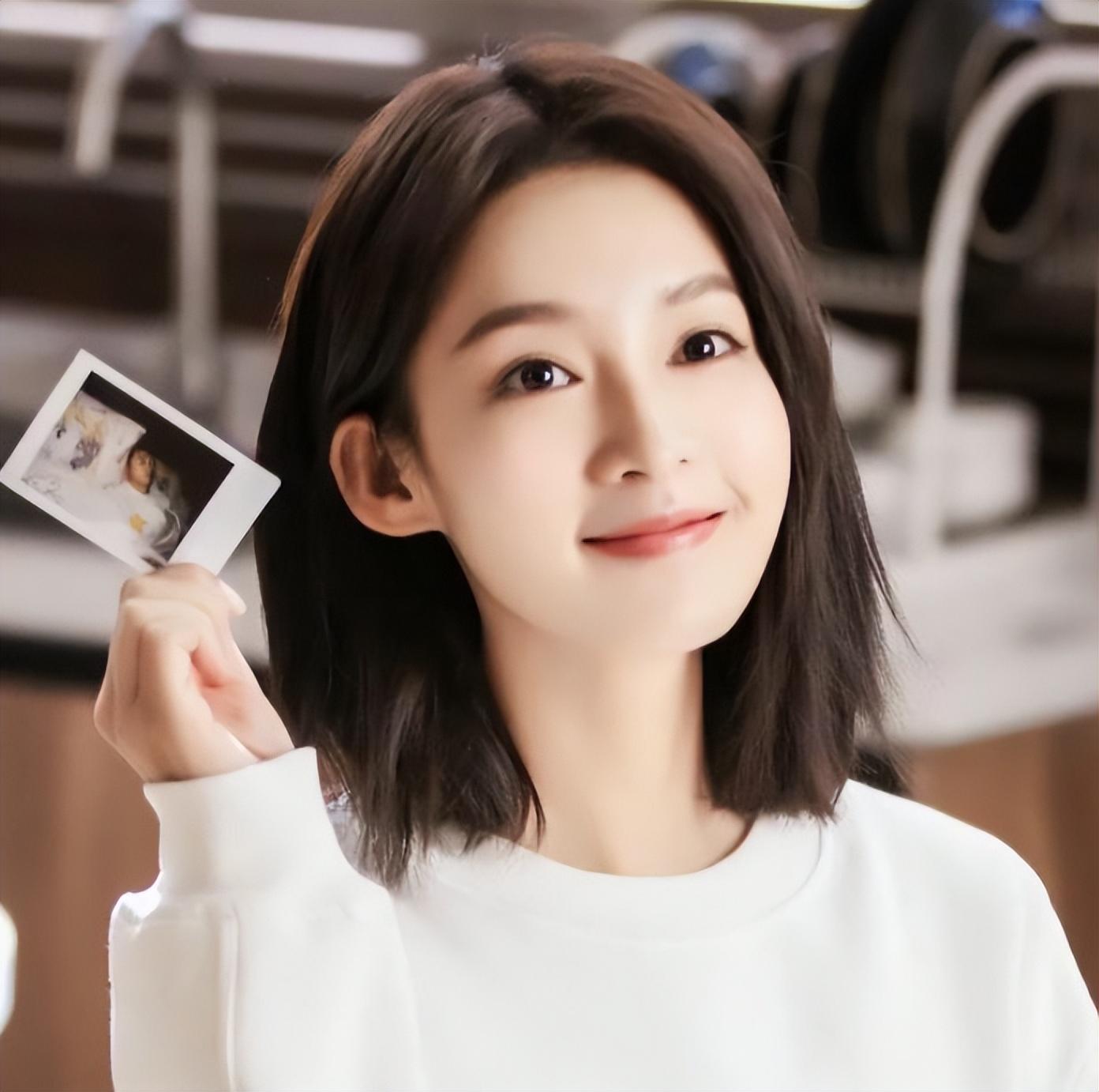 资源逆天又如何？故作清高、人设崩塌，这5位女星活该红不起来