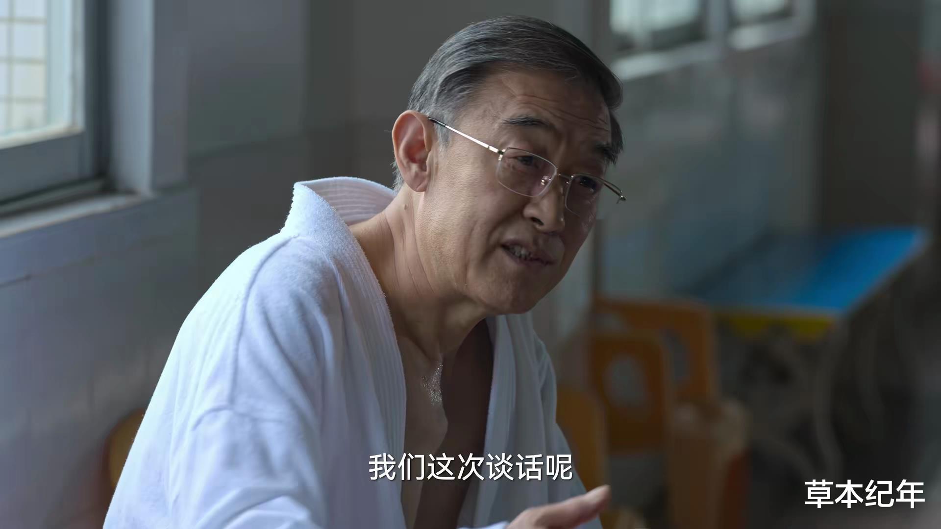 石兆琪|同样是演警察,把张译、张志坚和石兆琪放在一起看,差距太大了