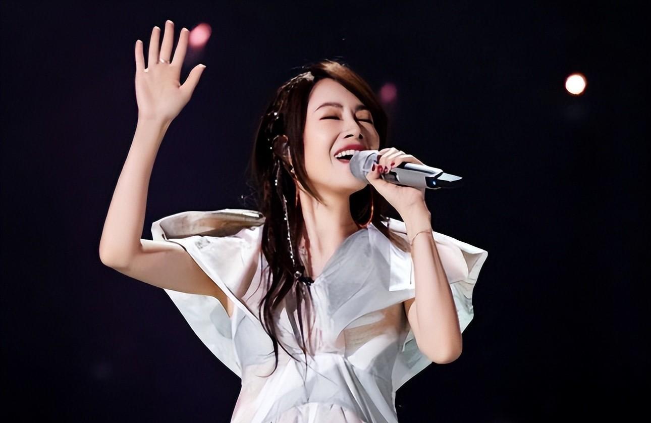 徐怀钰|未翻红已翻车,45岁的徐怀钰,不再被世界“宽容”