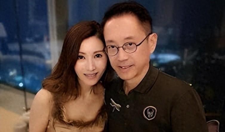 蛇蝎美人李嘉欣紧急住院送进ICU，网友却怒骂她活该，她做了什么？