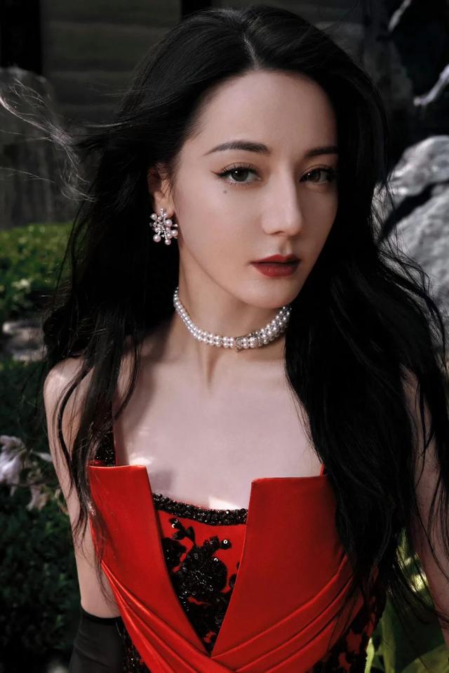 姚晨偷吃?杨紫钟爱选妃?赵露思顶替热巴?刘诗诗被赵丽颖艳压?