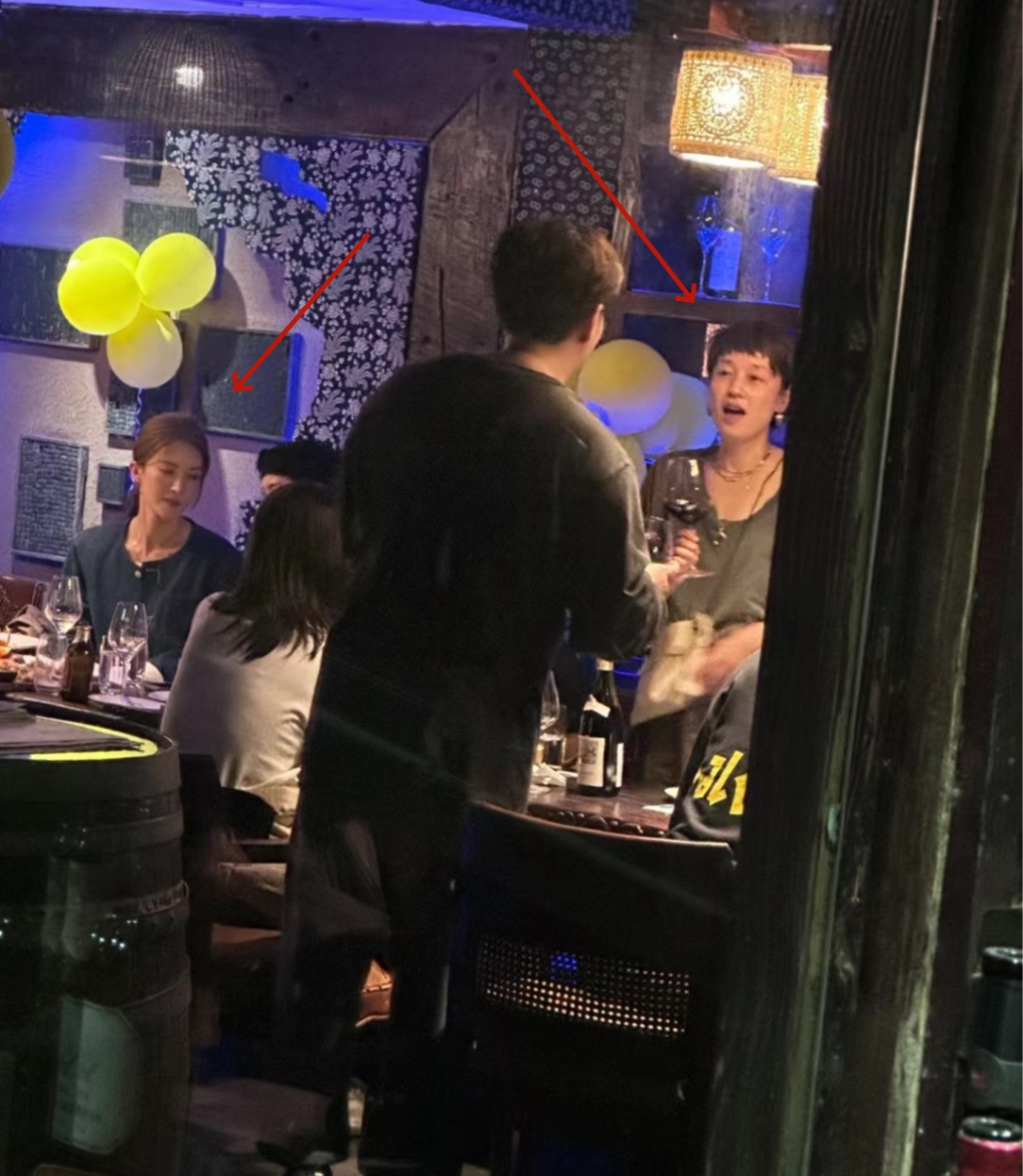 乌镇明星饭局来了！一顿饭N个应酬名场面，新人组团敬酒向上社交