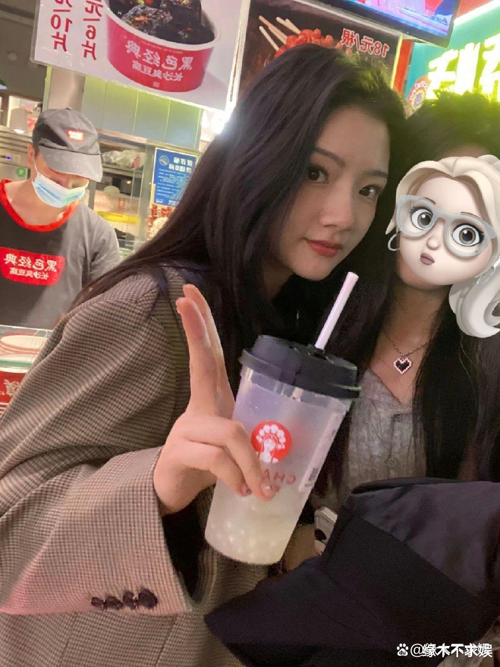 23岁任敏恋情曝光，男方行为邋遢素质低，被嘲是“发福版王大治”