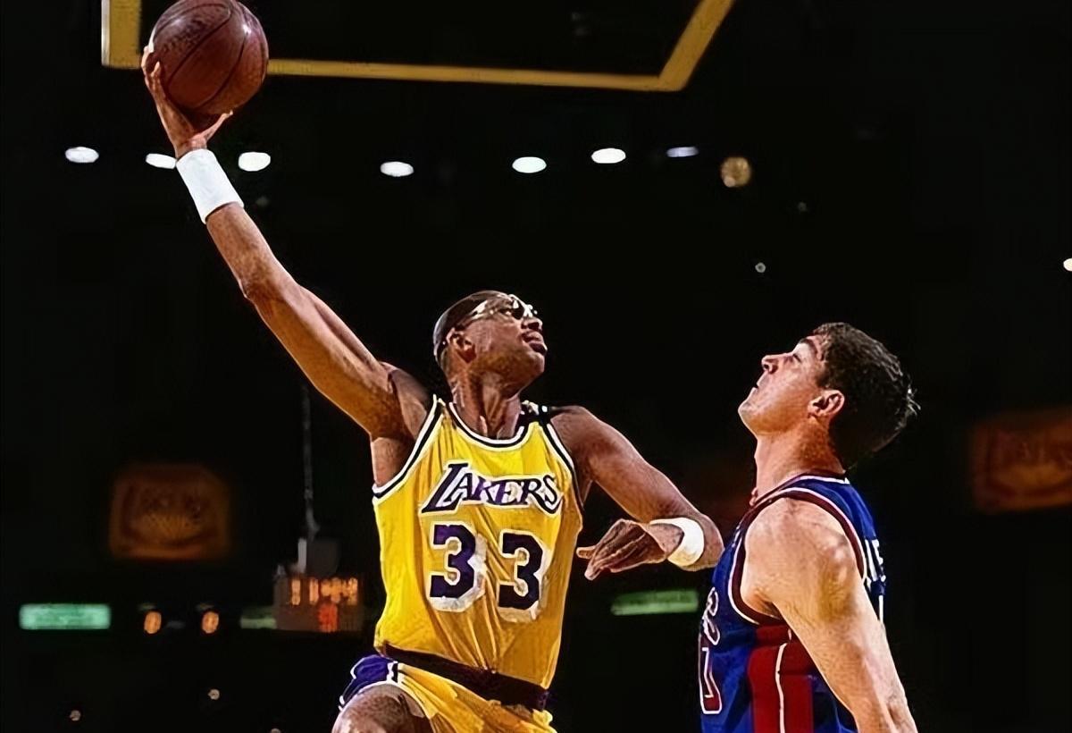 蒂姆·邓肯|职业生涯拿下900胜有多难？历史上仅7人做到，邓肯领衔3人千胜！