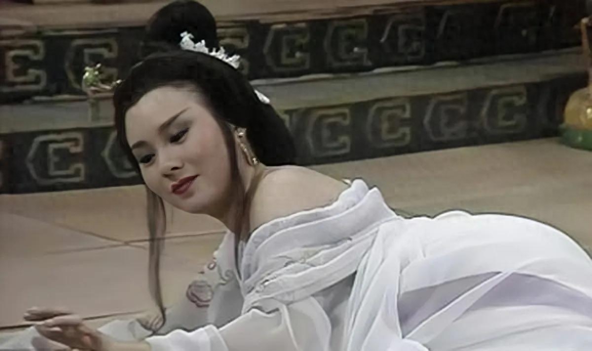 魏秋桦饰演的黄蓉,让网友相信杨过确实对郭伯母动了心